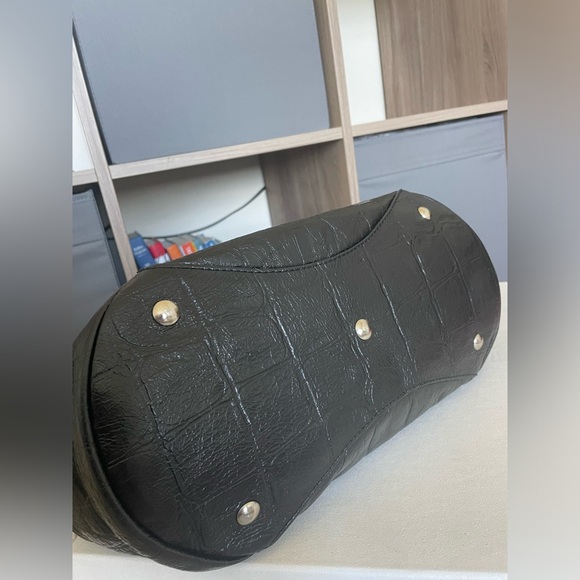 Mattioli Leather Black Reptile Handbag - Picture 14 of 16